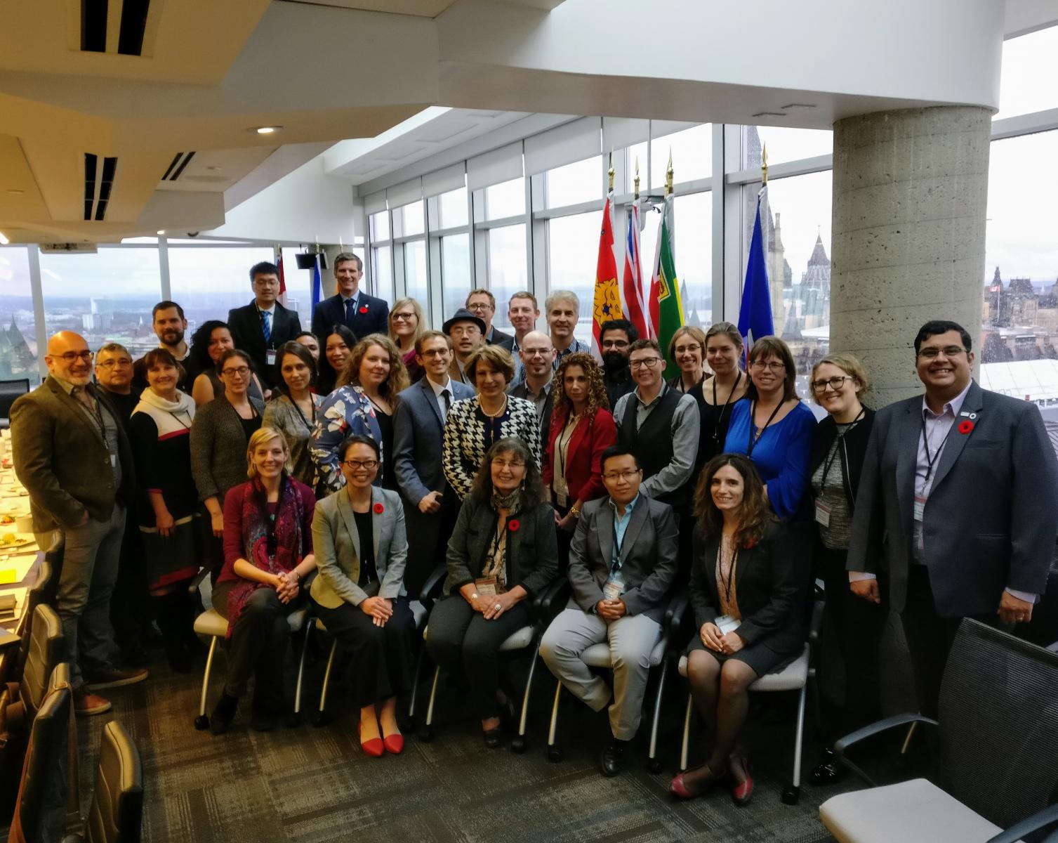 Photo de groupe de tous les participants à la rencontre entre la science et le Parlement 2018.