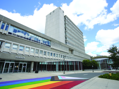 L'Édifice R.D.-Parker de l'Université Laurentienne.