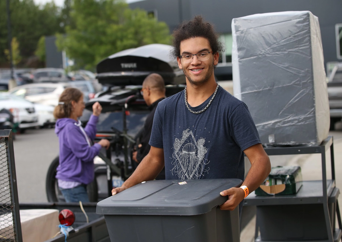A Laurentian University student moving into residence.