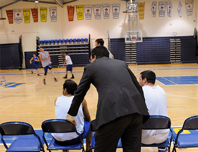 $data.featured.image_alt}