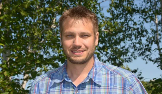 Nathan Basiliko souriant